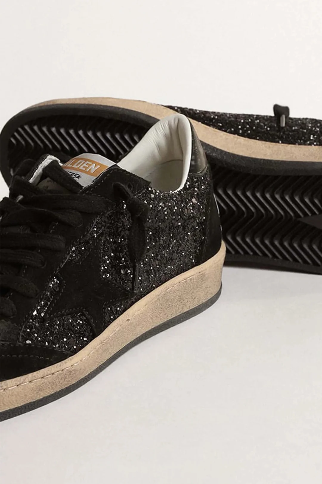 Tenis Golden Goose Ballstar Glitter Tongue Suede Mujer - Image 4