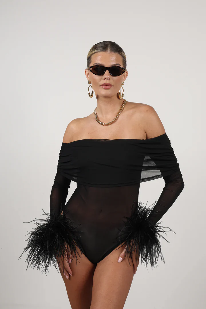 Body Cuerpo Pluma Sueño Negro
