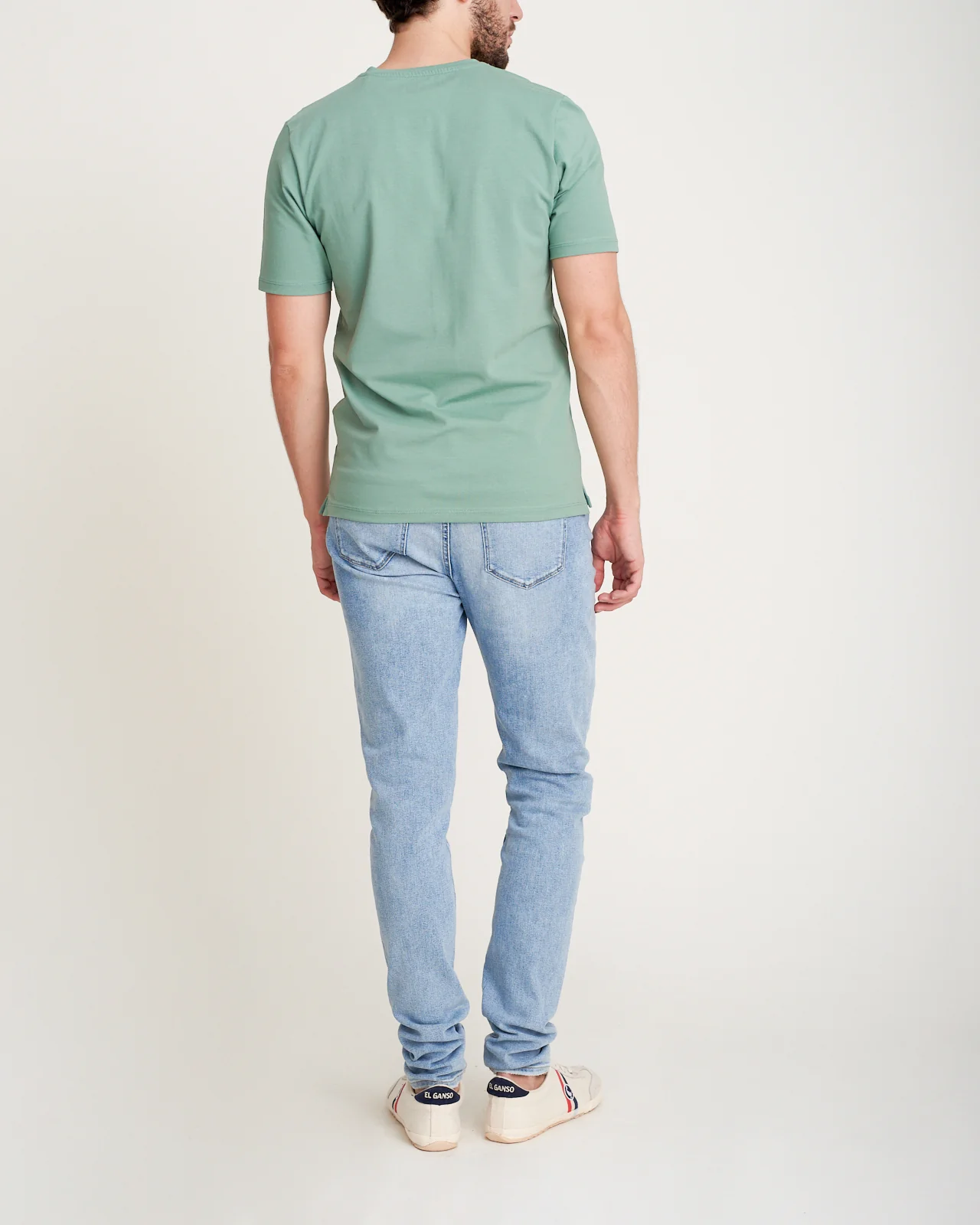T-Shirt Cuello V - Image 3