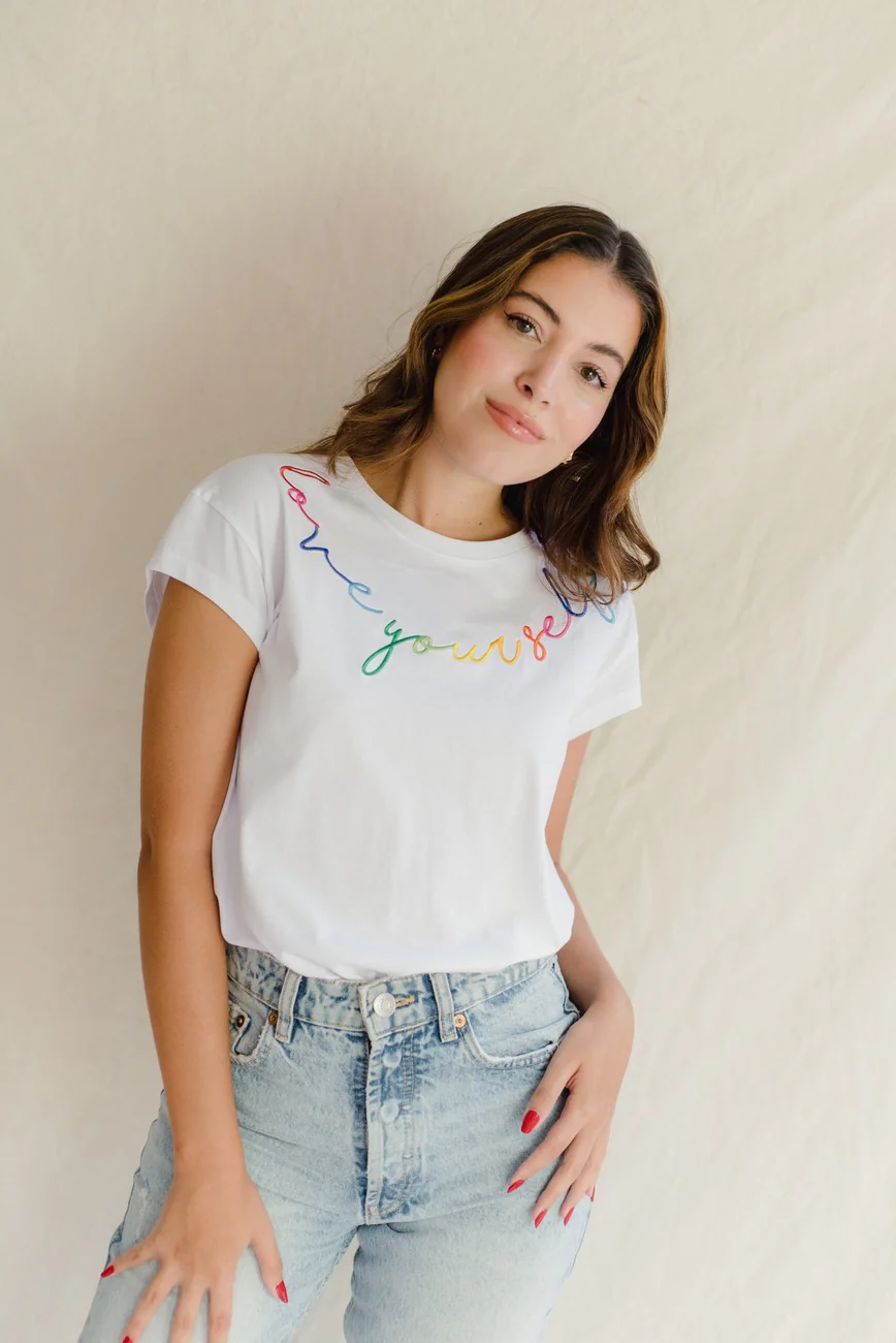 T-Shirt Love Yourself Arcoiris