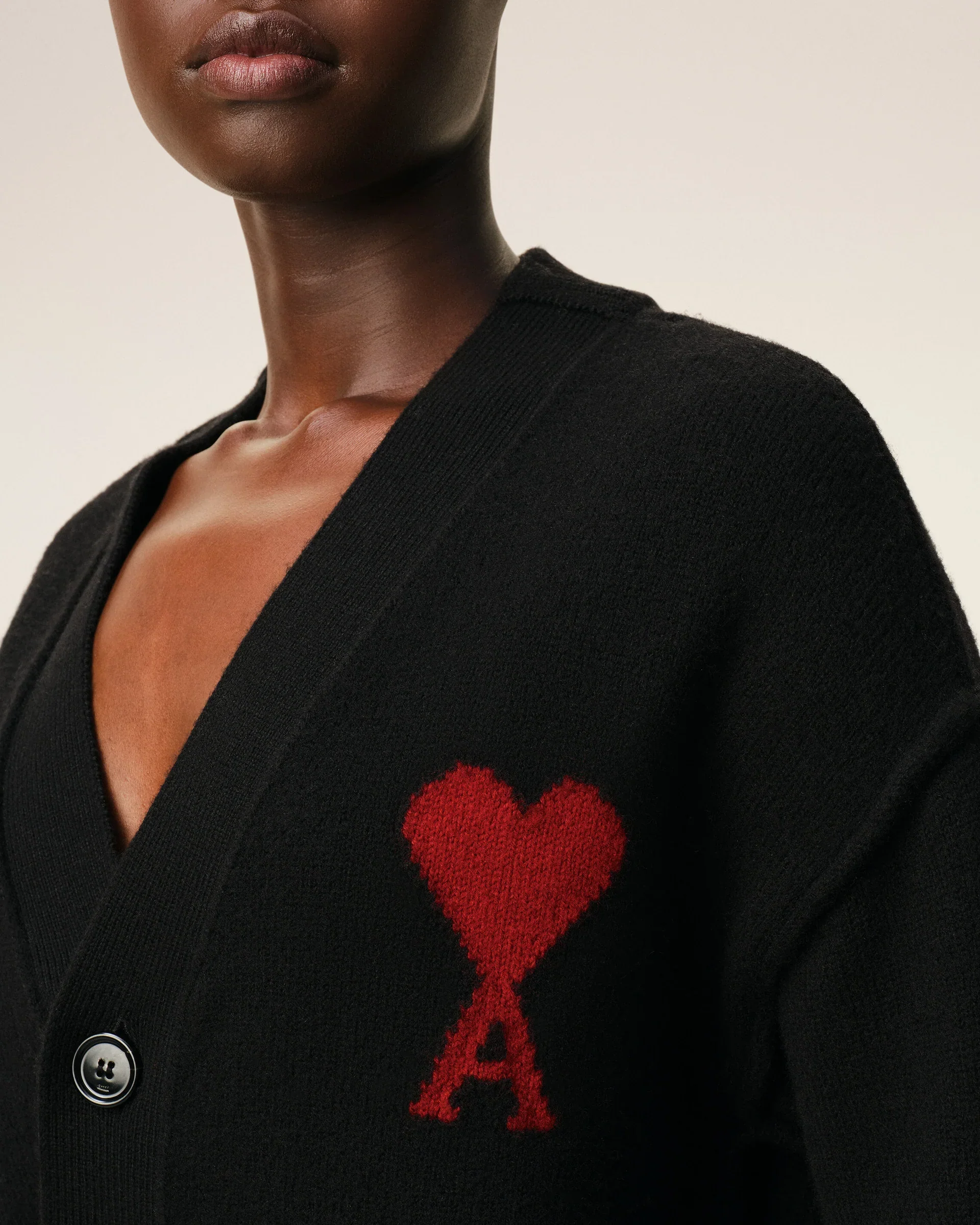 Cárdigan De Lana Negra Con Detalles Contrastantes De Ami De Coeur Unisex - Image 2