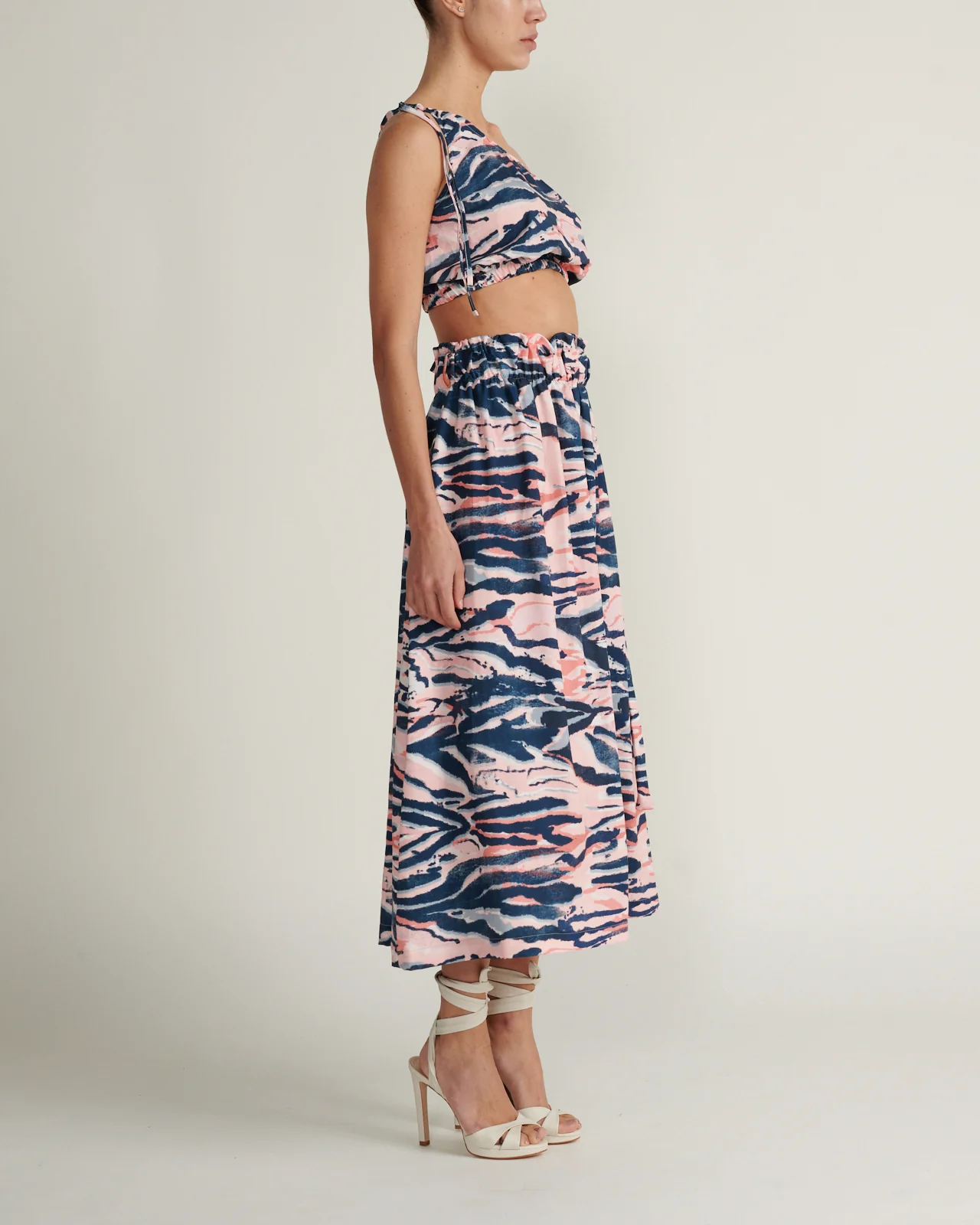 Crop Top Manuela Mercedes Brana - Image 2
