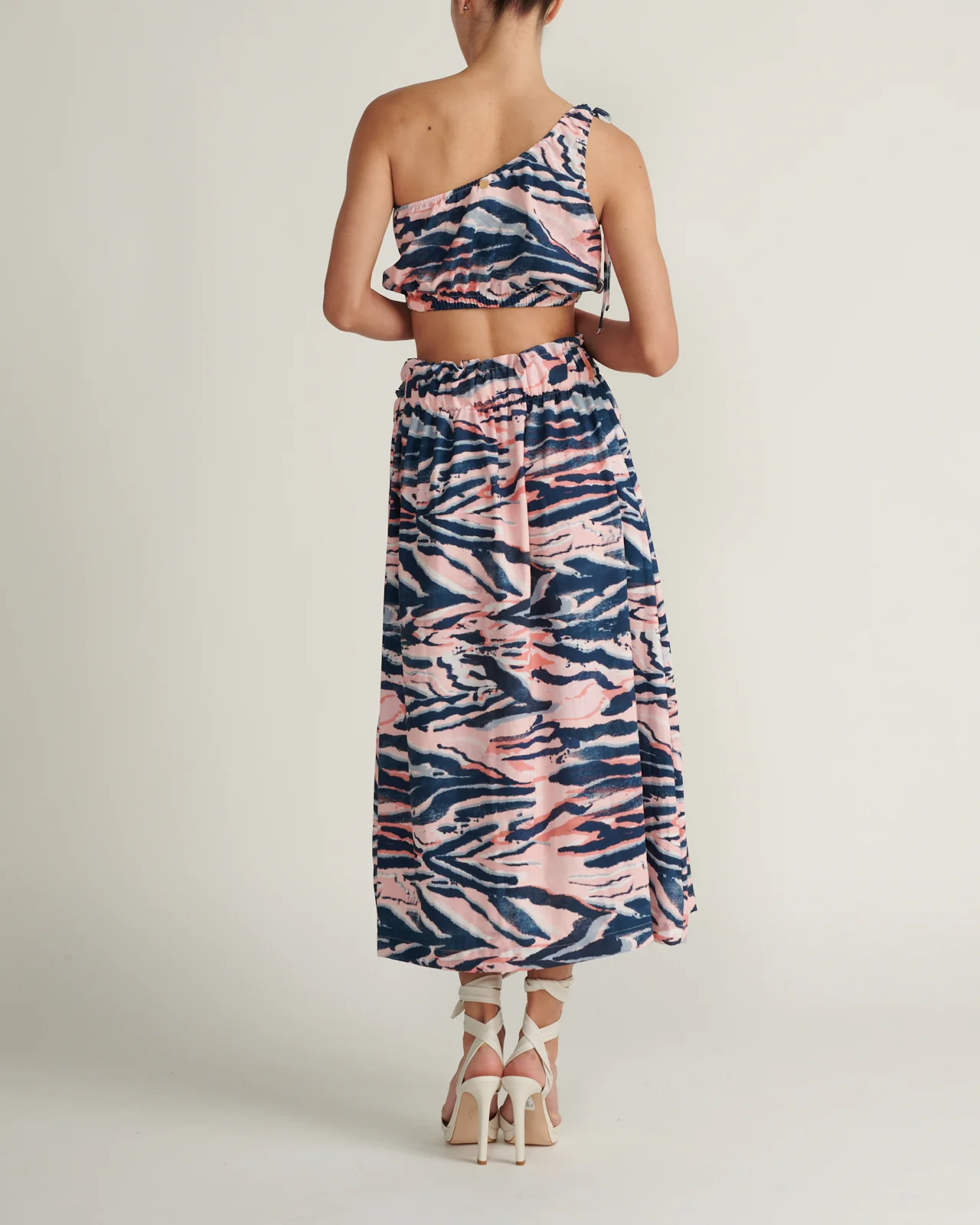 Crop Top Manuela Mercedes Brana - Image 3