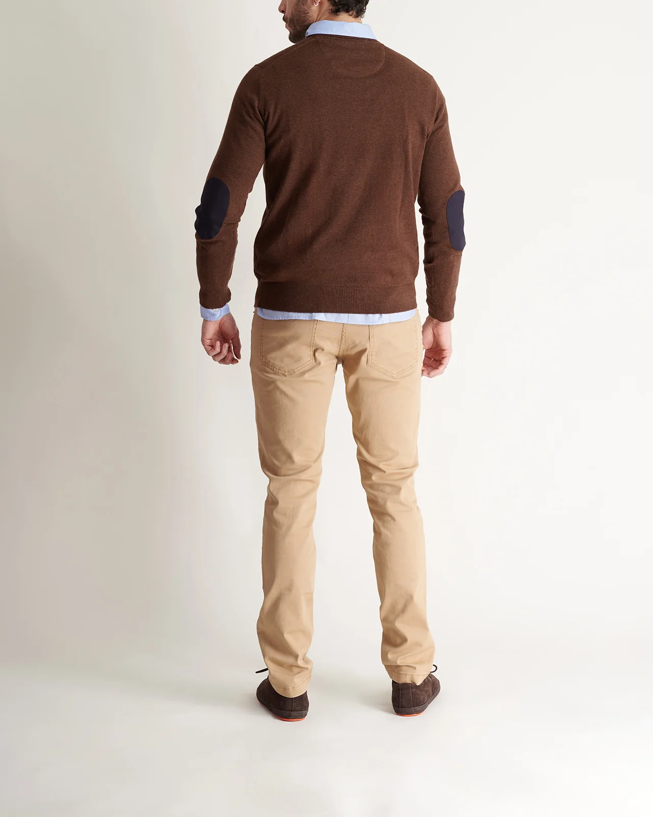 Sweater Cuello Pico Coderas - Image 3