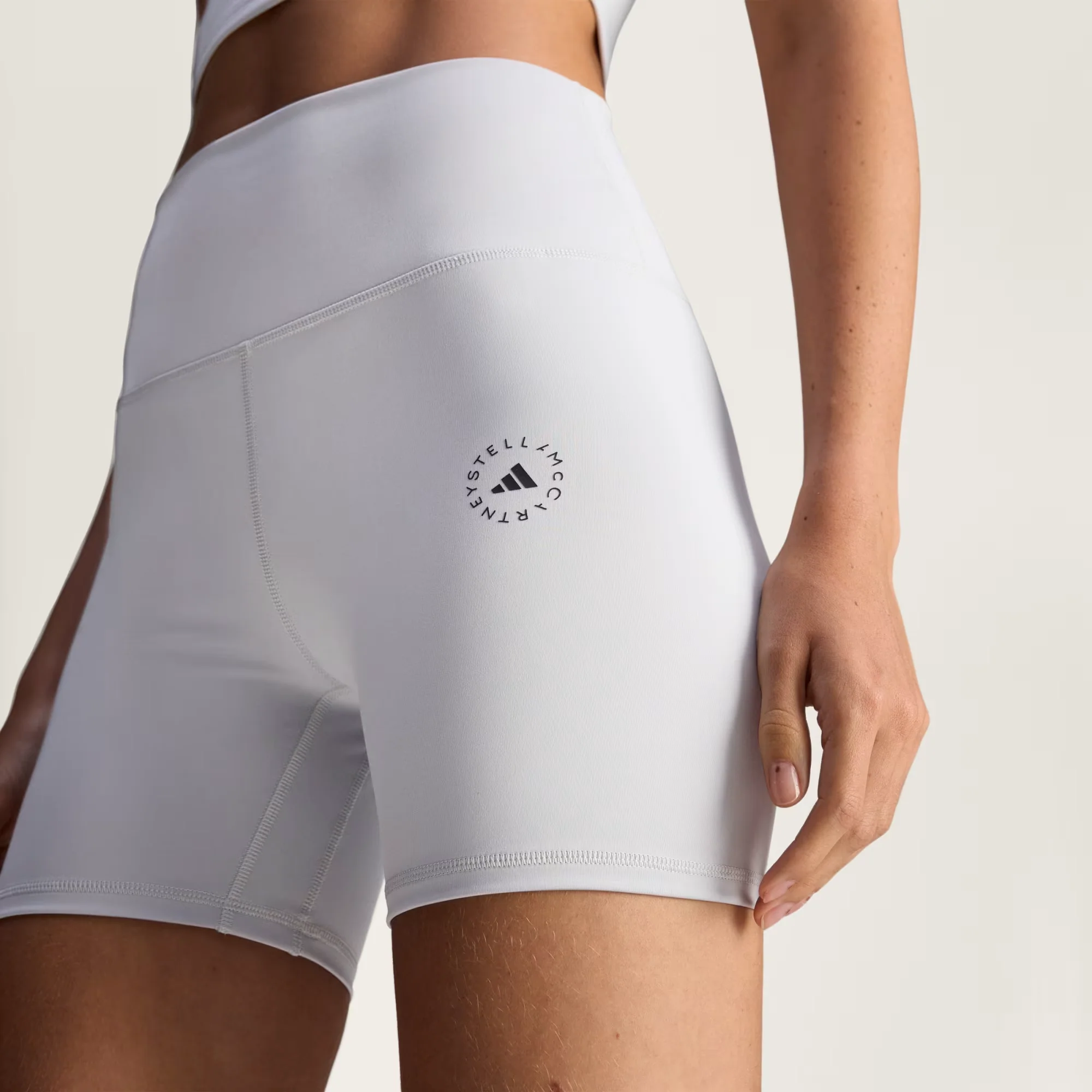 Shorts Adidas Yoga Mujer - Image 5