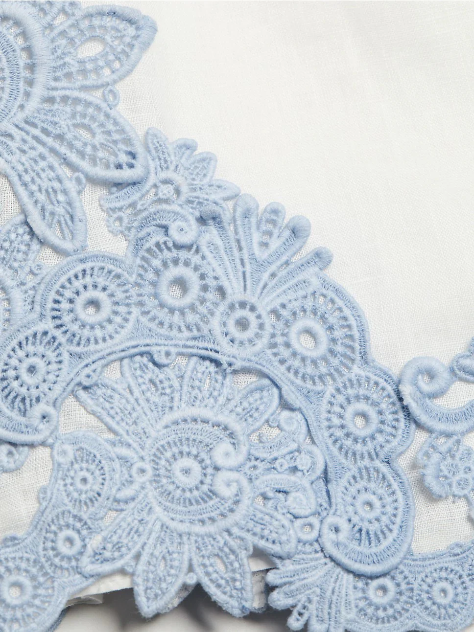 Short Raie Embroidered Trim - Image 6