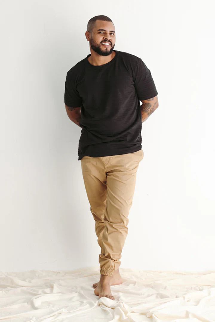 T-Shirt Negra Rayas Malla - Image 5