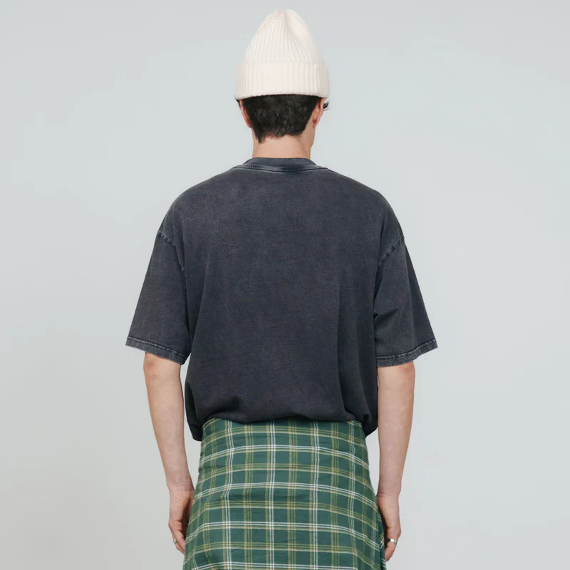 T-Shirt Oversize Shadow Negro Lavado - Image 3