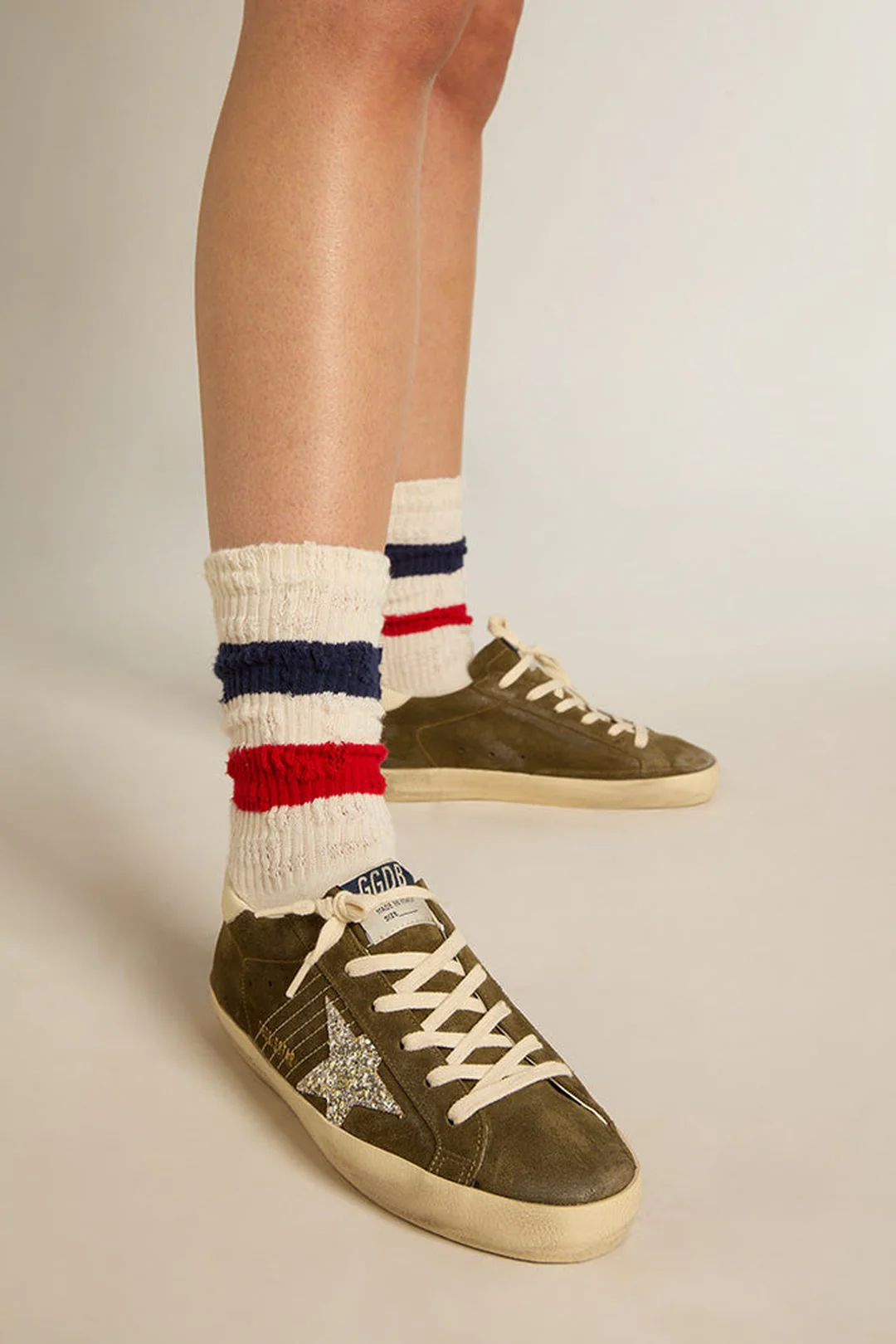 Tenis Golden Goose Super Star Suede Upper Mujer - Image 5
