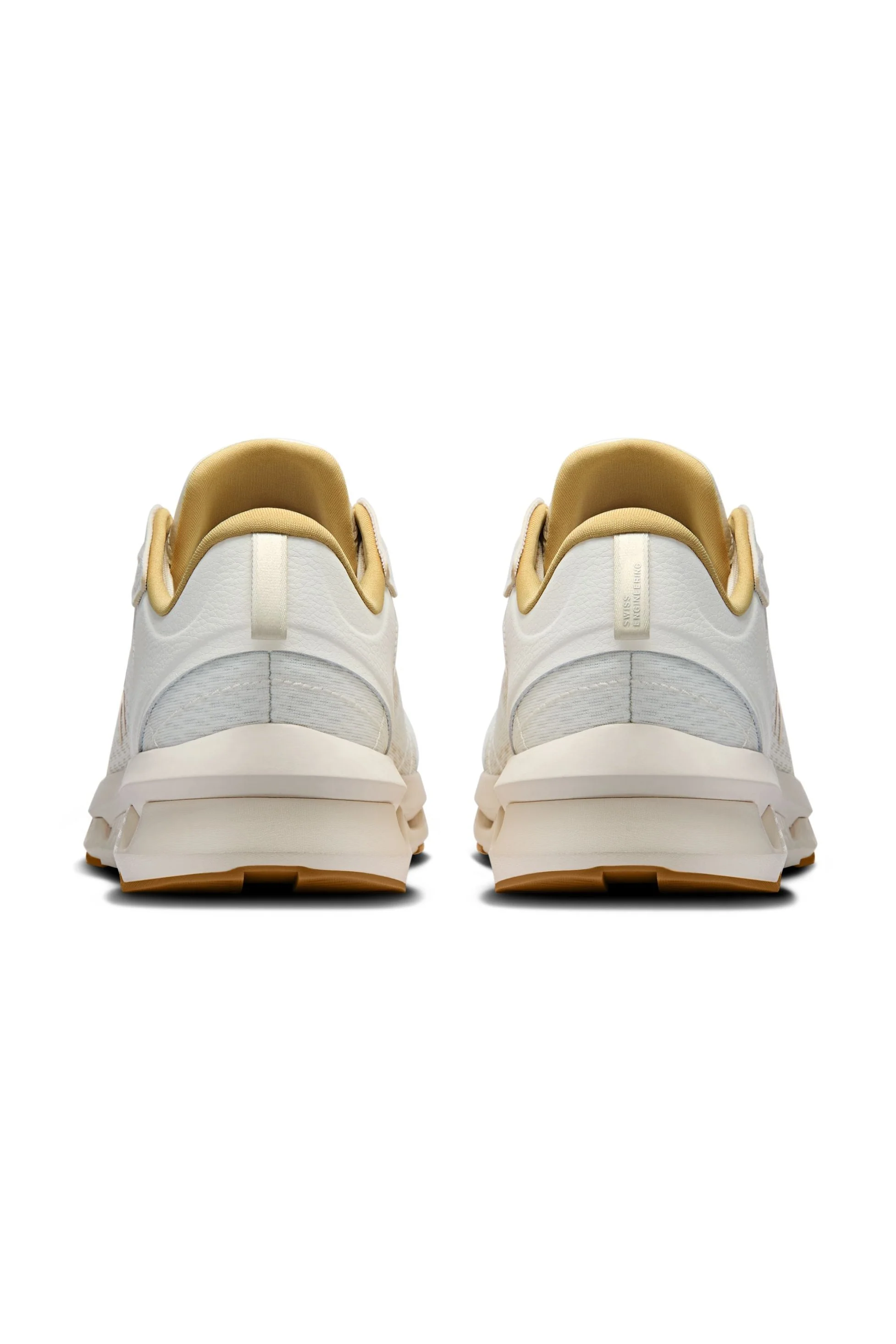 Tenis On De Hombre Cloudzone Moon X Zendaya Y Law Roach - Image 5
