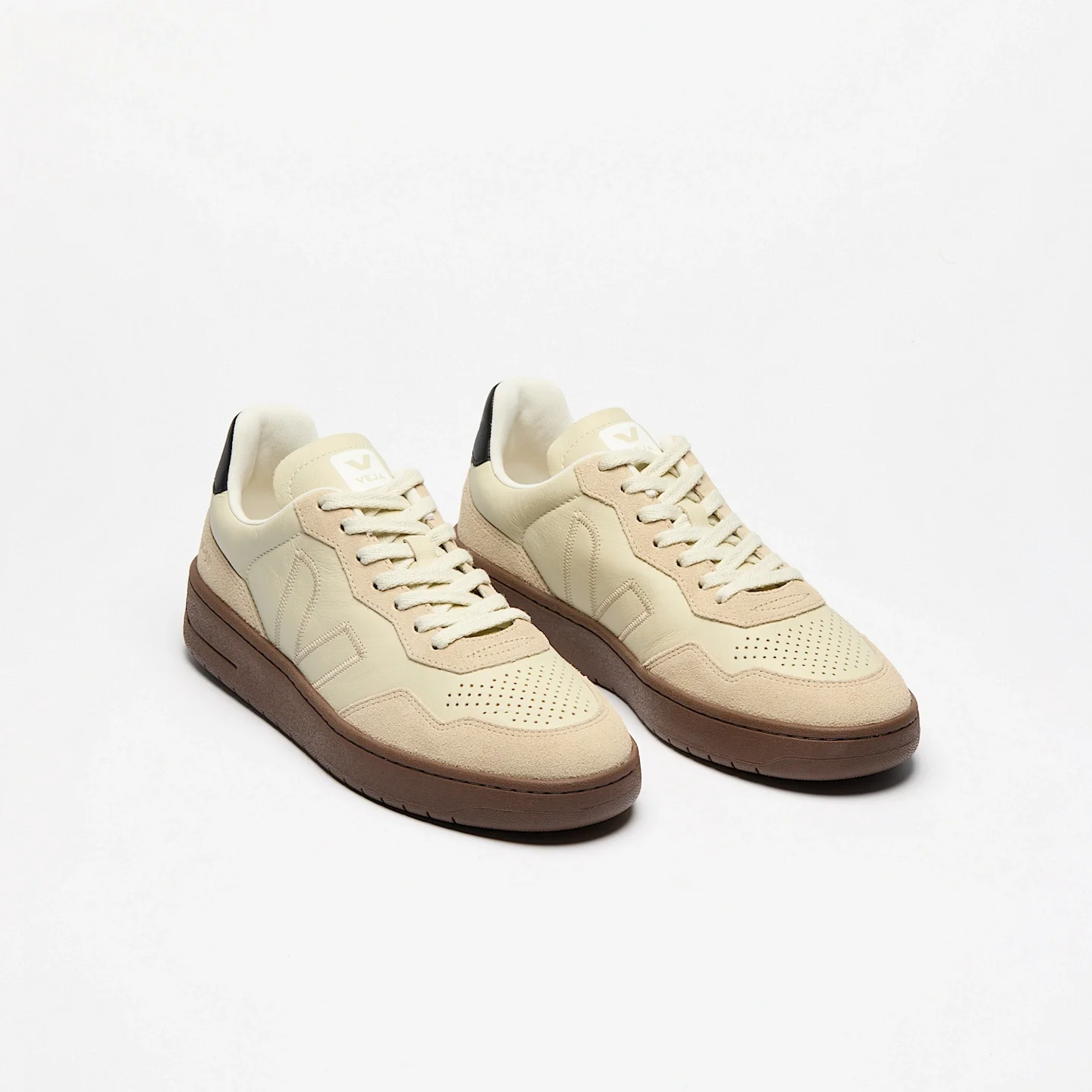 Tenis Veja De Hombre V-90 Cuero Beige Almendra Negro - Image 2