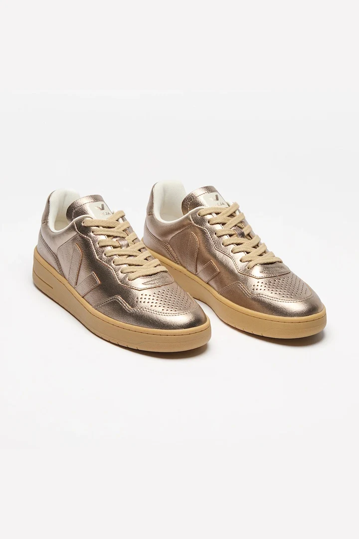Tenis Veja De Mujer V-90 O.t. Leather - Image 2