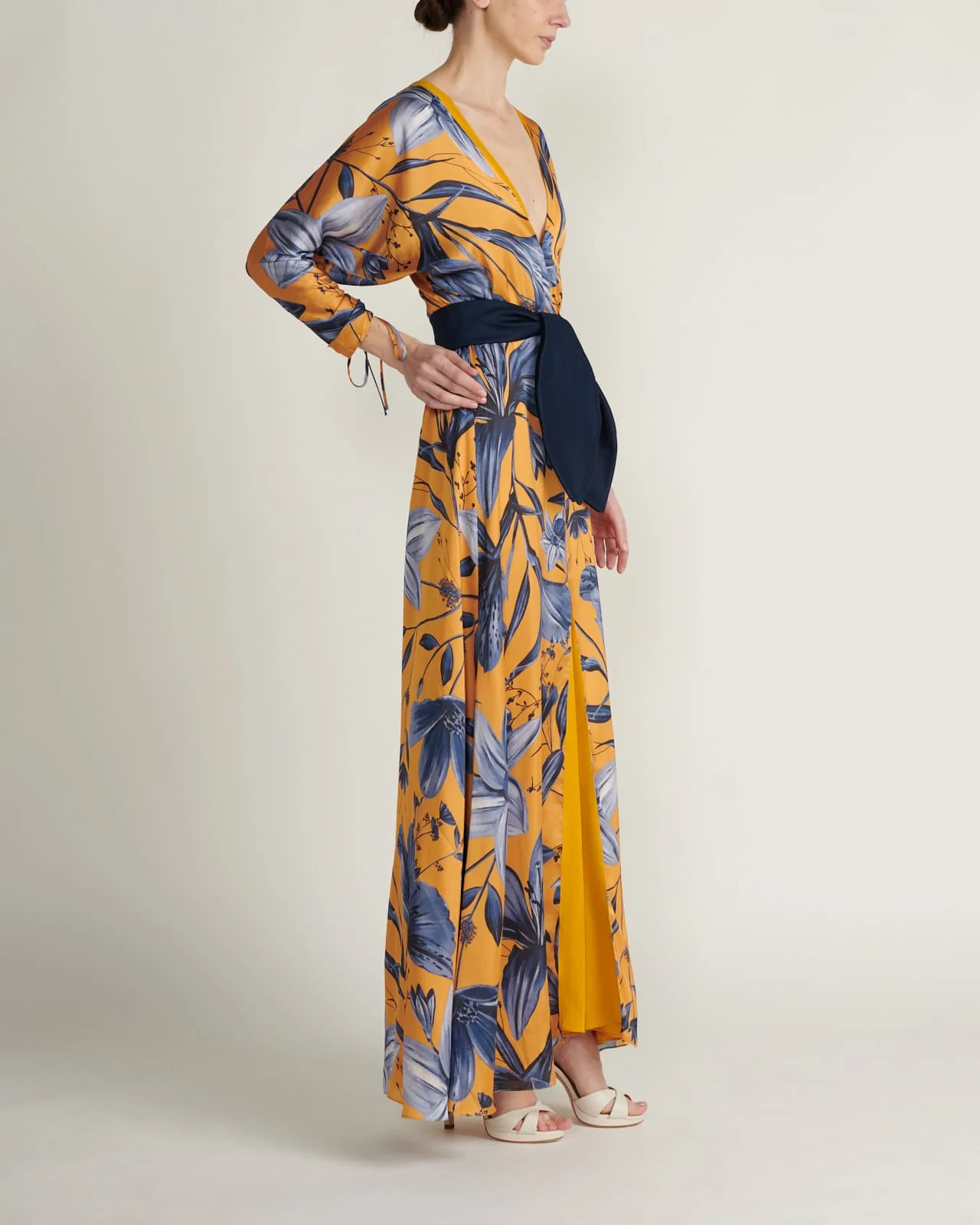 Vestido Maxi Floral Mostaza - Image 3