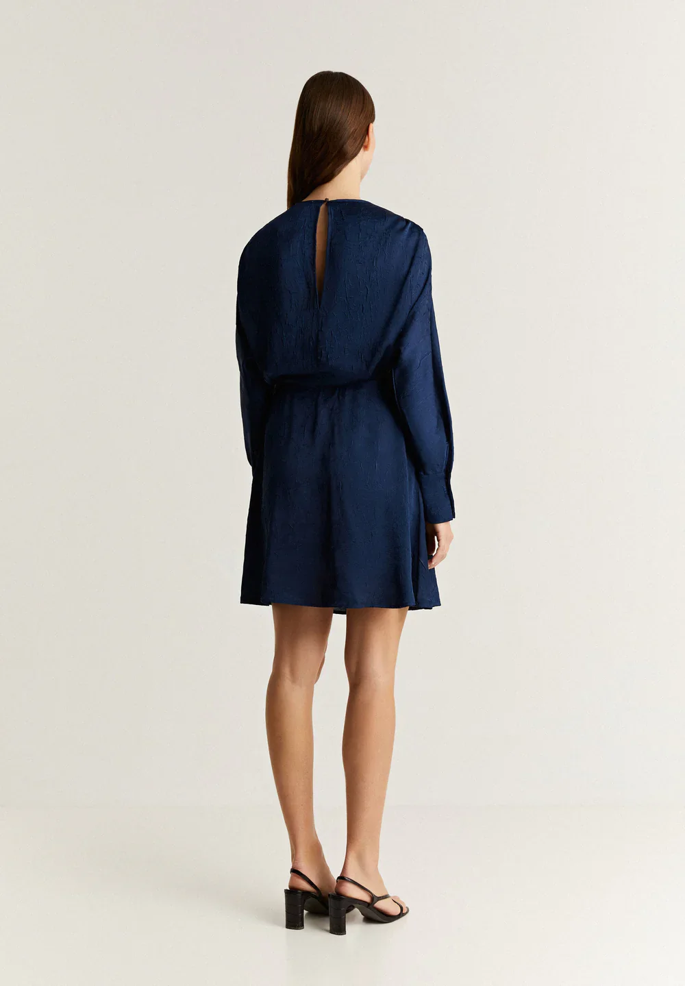Vestido Saten Crinkle - Image 15