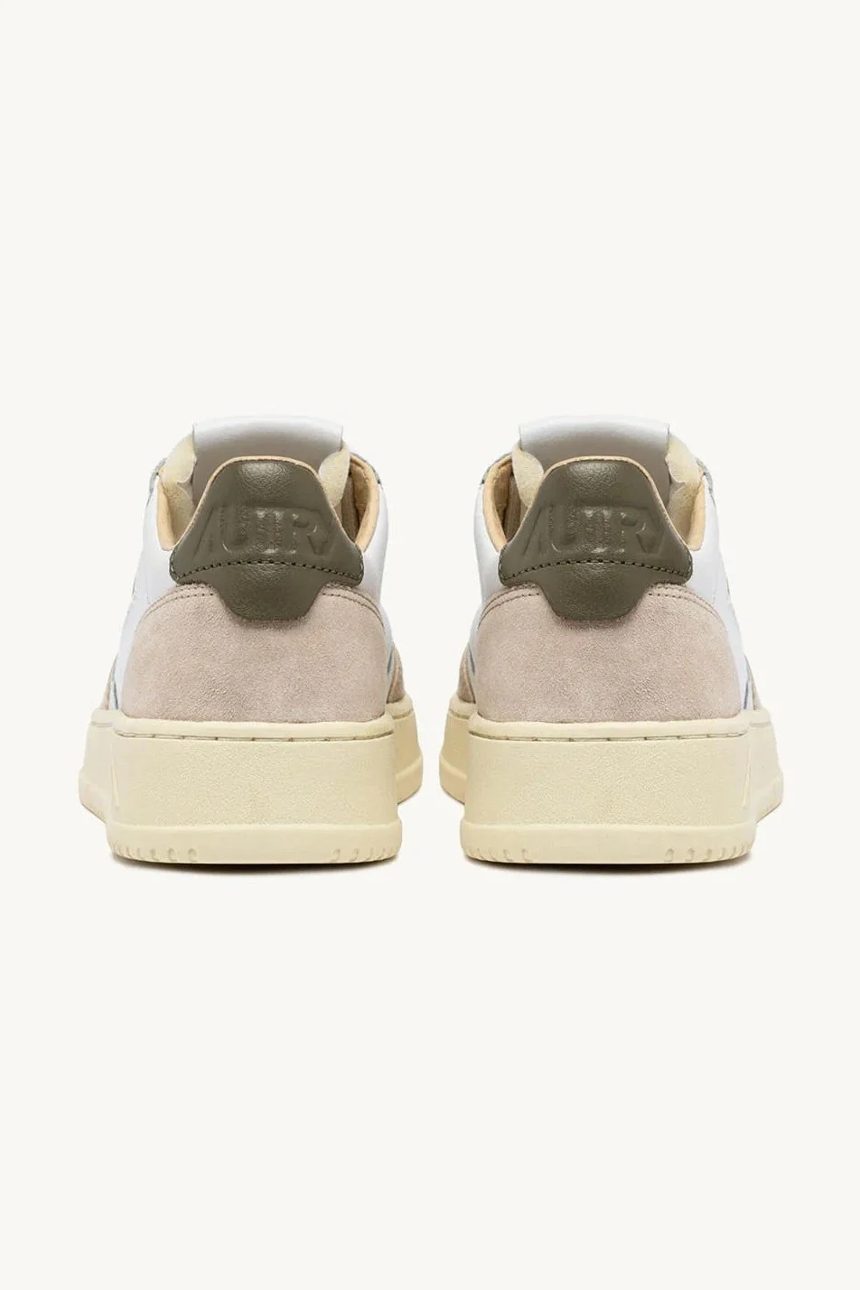 Tenis Medalist Low Leat Suede Mujer - Image 3